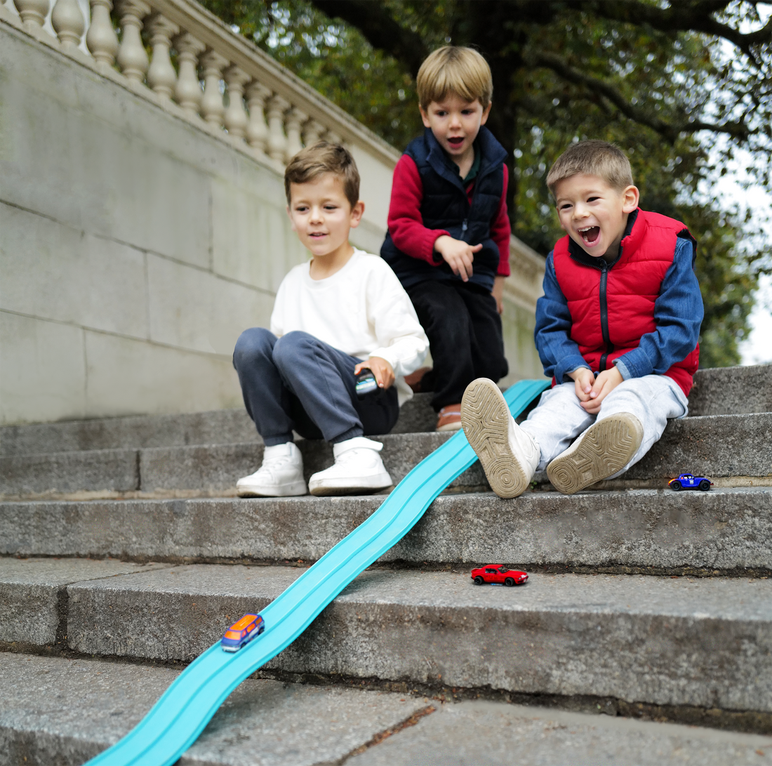 🚗 Circuits de voitures : bien plus qu’un jouet, un outil de développement pour les enfants dès 4 ans